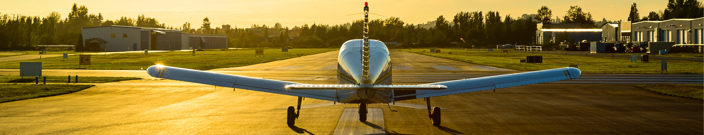 Image Gallery tec-nut.com for London Flying Lessons - New Website, Website Builder, New Company, No Coding Website, Simple Website, Company Website, Free Website, Best Website Builder, Private pilot license, Free website template, Pilot certification, Flight training